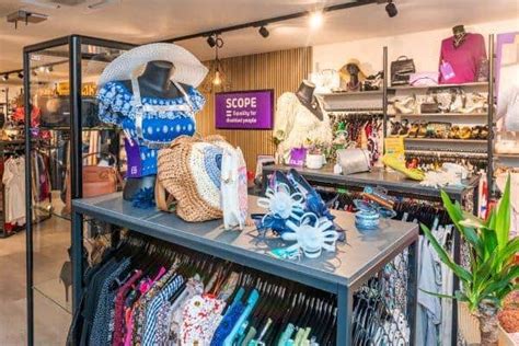 charity shops in leeds city centre